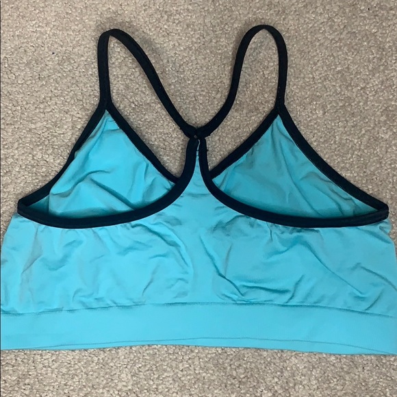 ⭐️C9 by Champion Light Blue Sports Bra⭐️ - Picture 2 of 3